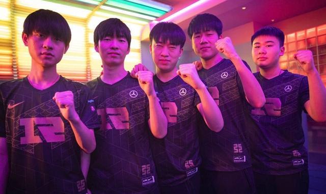 传给前插的 传给前插的