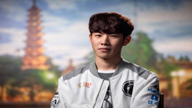 直保持在前 直保持在前