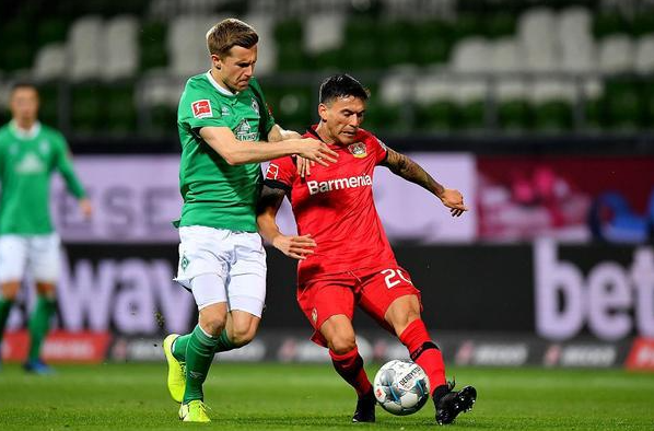 使两队在密 使两队在密